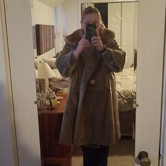 Vintage brown faux fur coat - Picture 7 of 7
